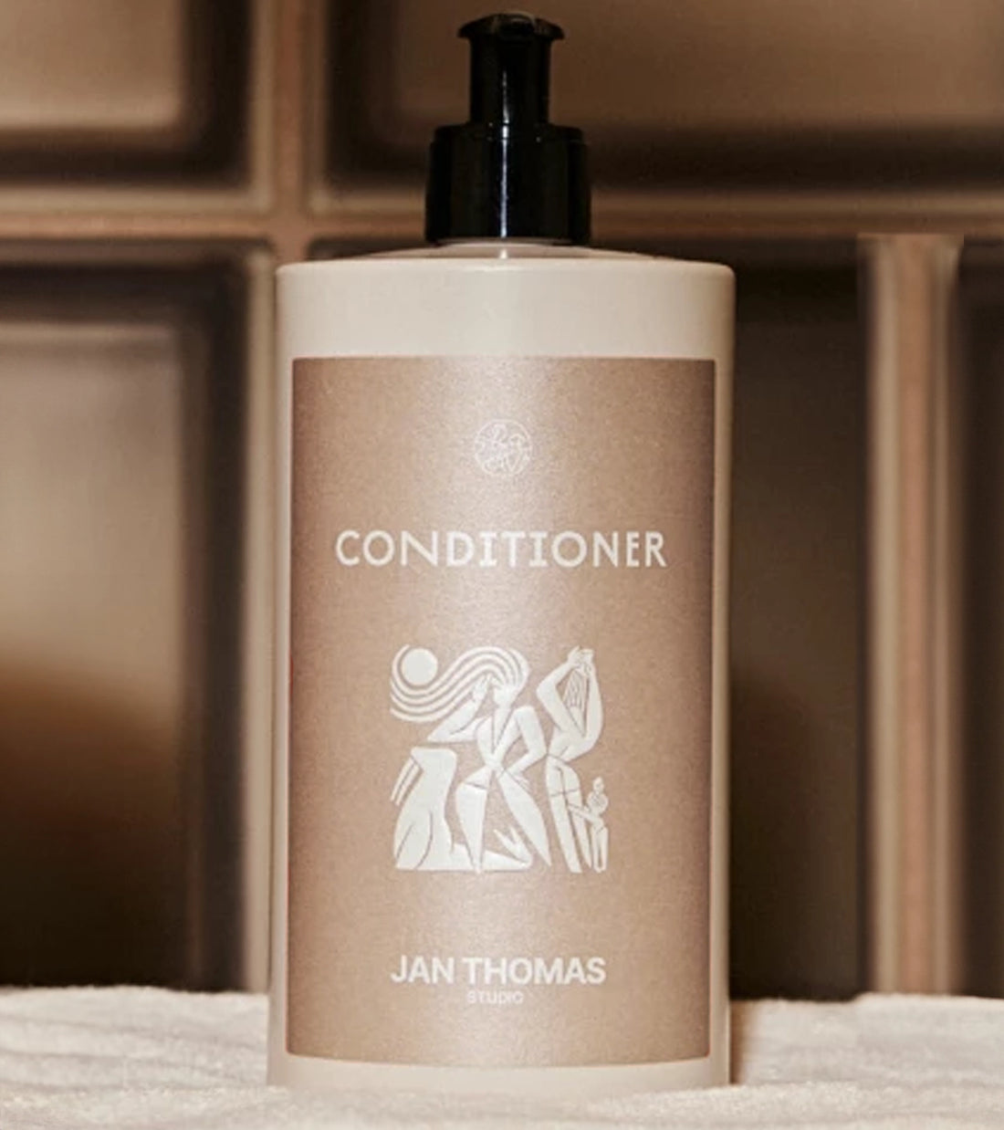 Conditioner Jan Thomas Studio x Sommerro